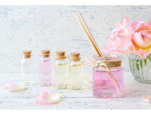 5 jednoduchých receptů na aromaterapeutické směsi pro dokonalou relaxaci